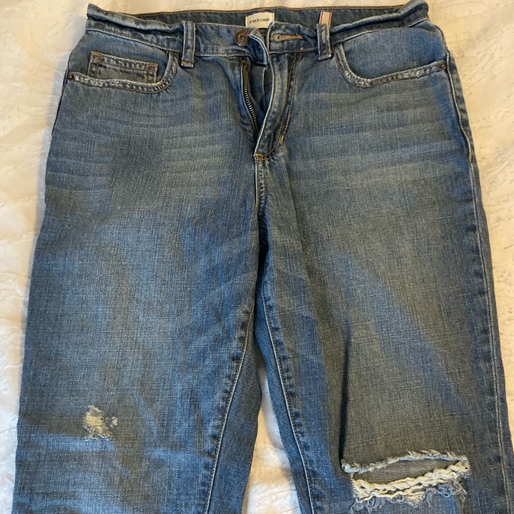 Sneak peek jeans